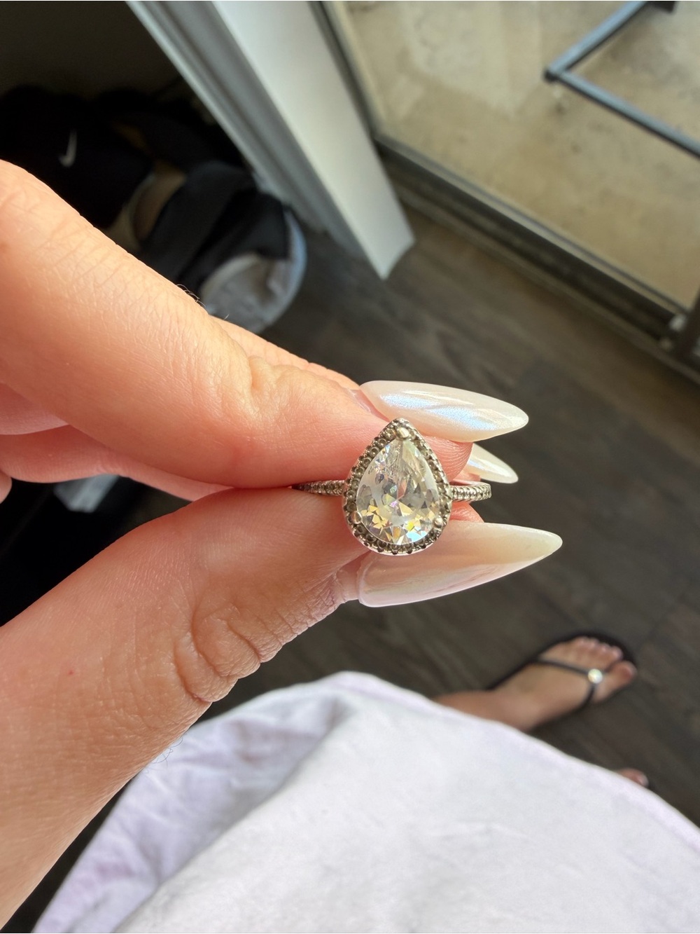 Dazzling Teardrop Cubic Zirconia Silver Ring - Clear